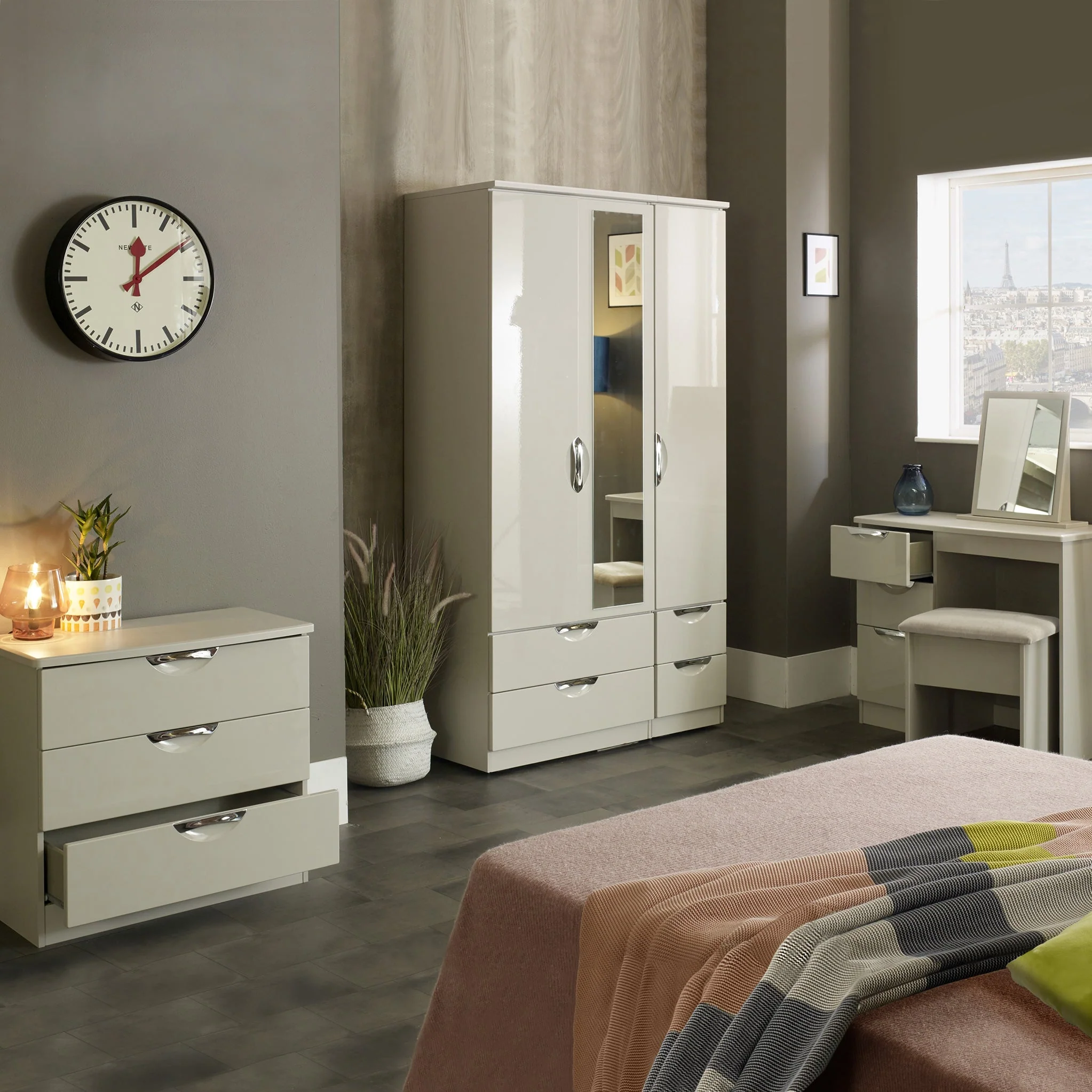 Beckett Gloss 3 Drawer Chest - Image 4