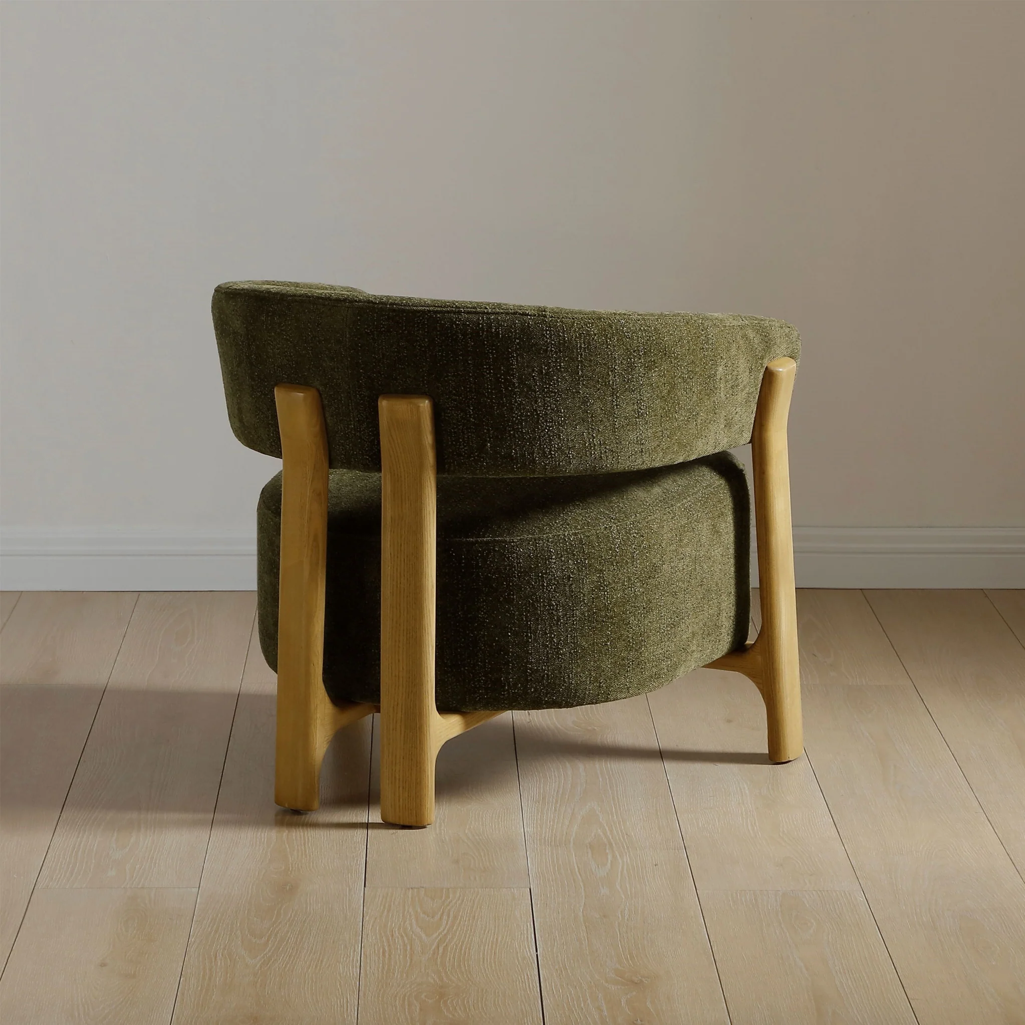 Sorelle Curved Accent Chair - Image 6